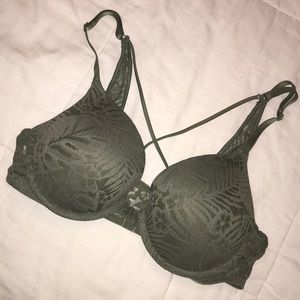 PINK Victoria’s Secret Push-Up Front Close Bra